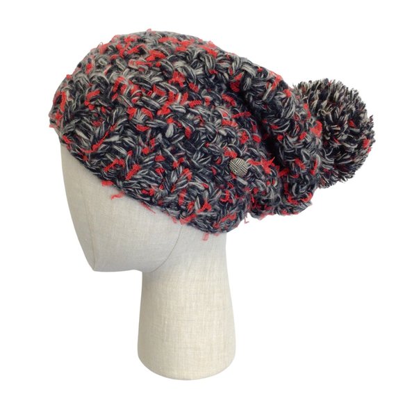 CHANEL RED / GREY / BLACK WOVEN CASHMERE AND SILK CHUNKY KNIT POM POM BEANIE / H - Picture 7 of 13